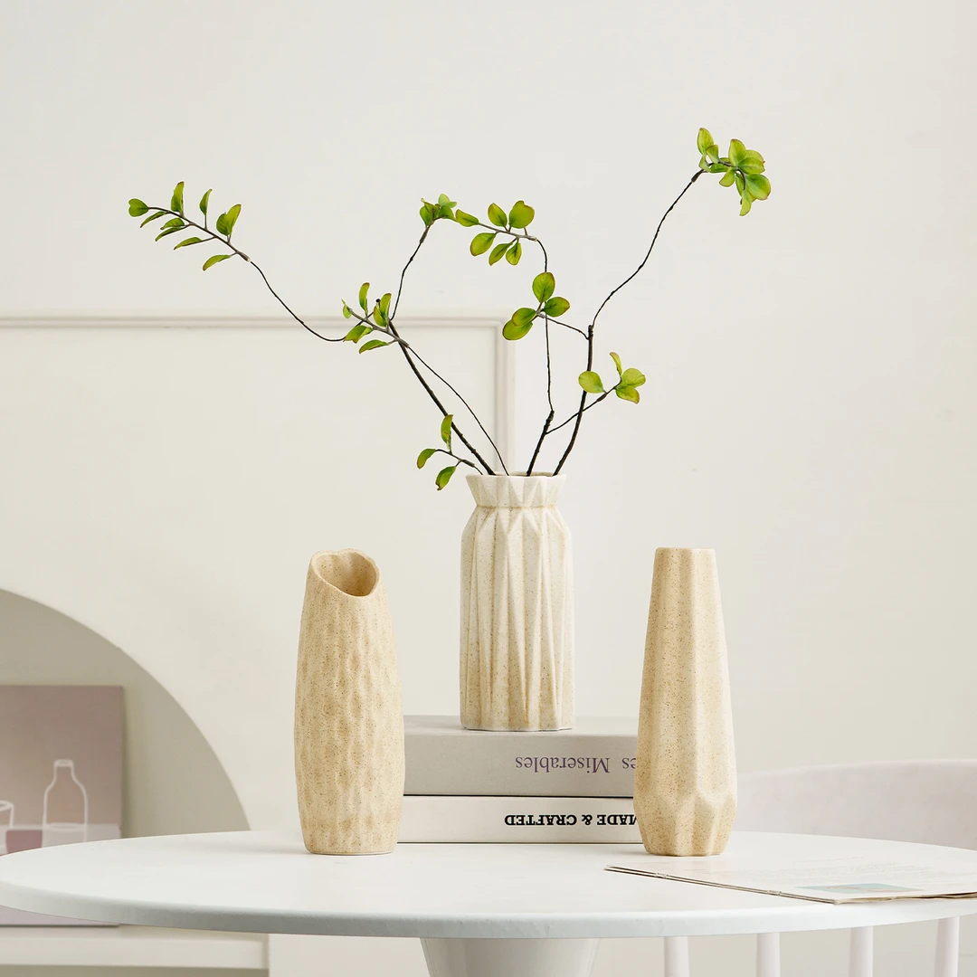 简约创意米黄色陶瓷花瓶轻奢高级感客厅桌面装饰水培器皿插花摆件