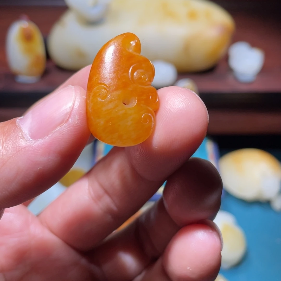 和田玉（糖玉）未镶嵌挂件