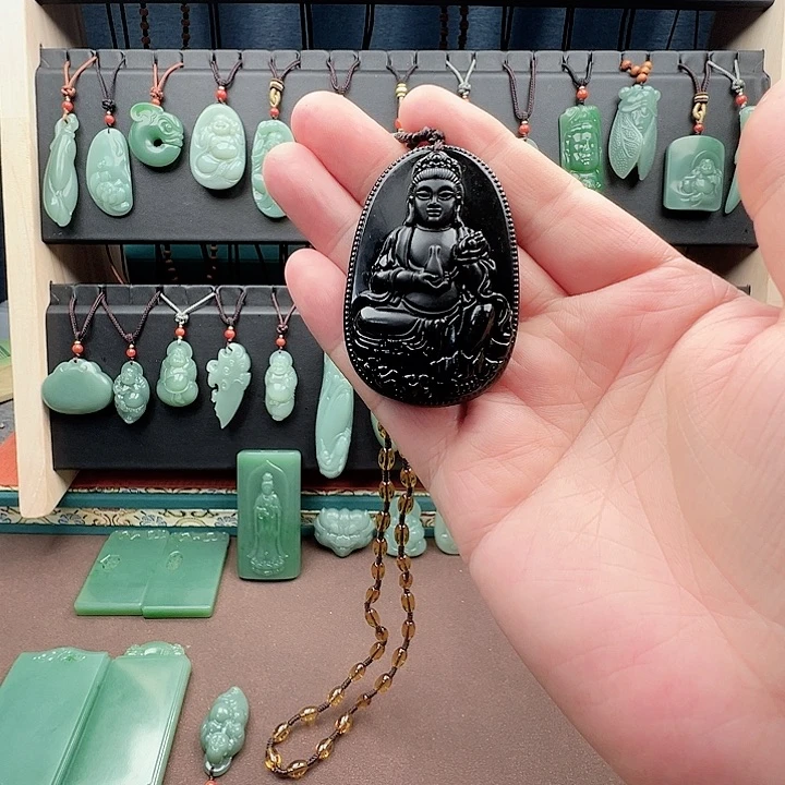 黑曜岩颈饰未镶嵌