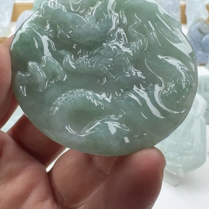 翡翠未镶嵌颈饰天然缅甸A货翡翠
