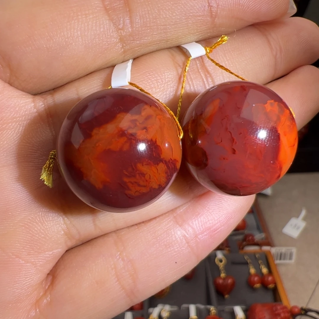 南红玛瑙未镶嵌（牛血火焰圆珠20+多样性发一）