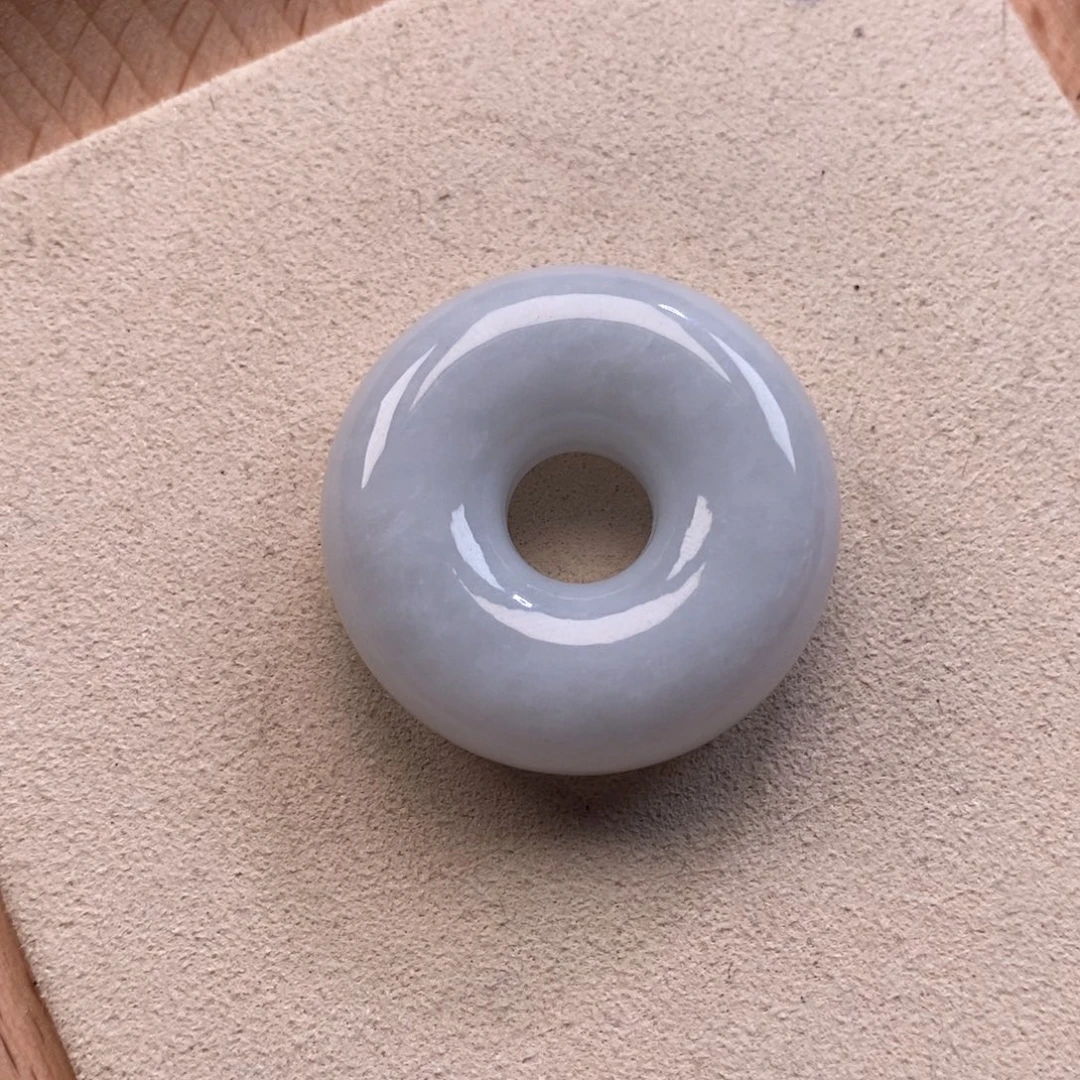 翡翠未镶嵌颈饰甜甜圈