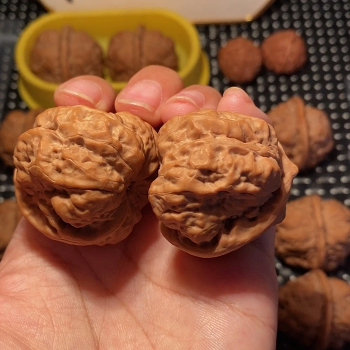 把件文玩核桃八腿
