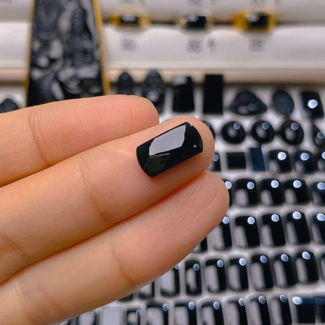 翡翠戒指未镶嵌利**哈戒面