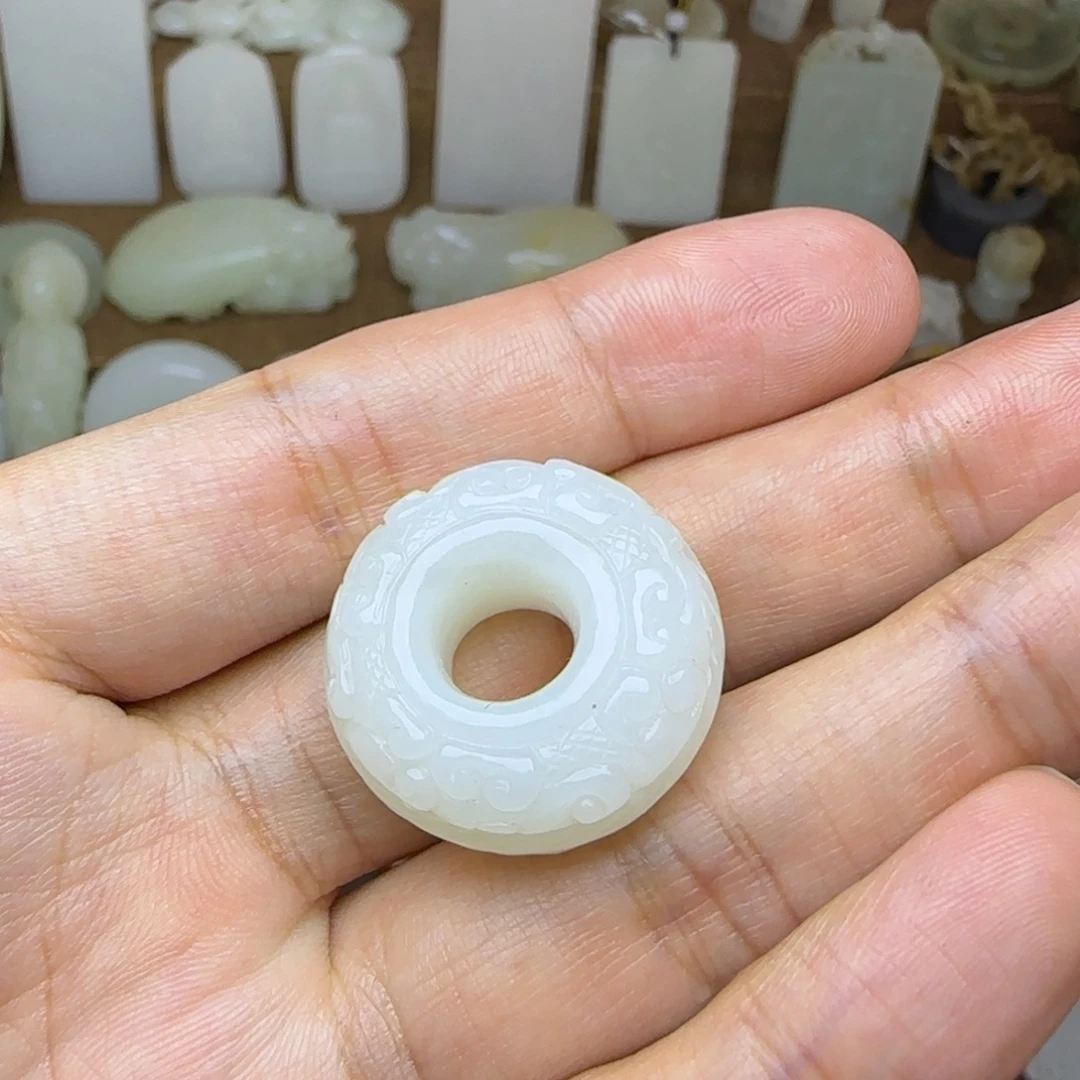 和田玉未镶嵌挂件