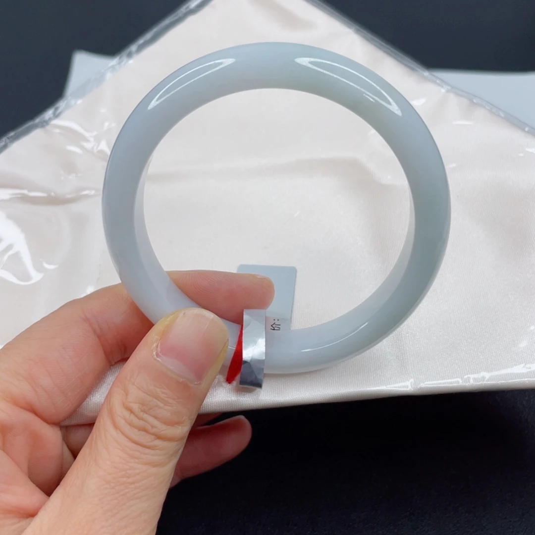 翡翠未镶嵌手镯白月光