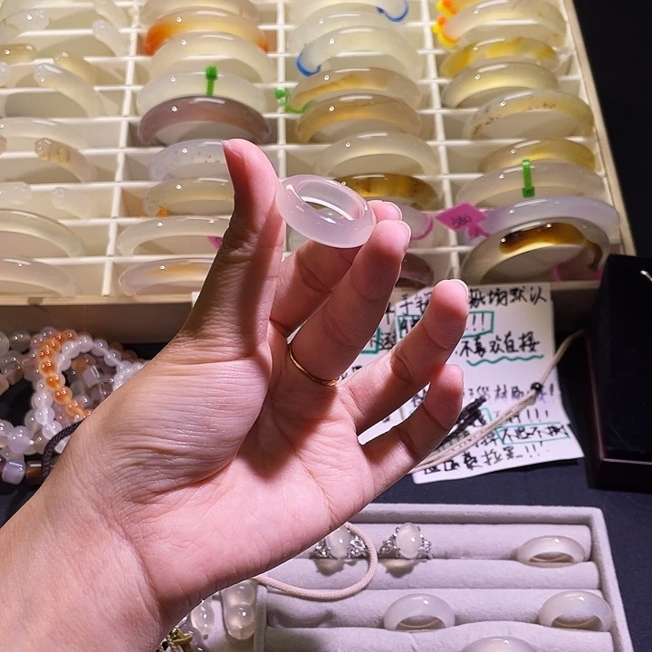 十***轰玛瑙/玉髓合金手镯