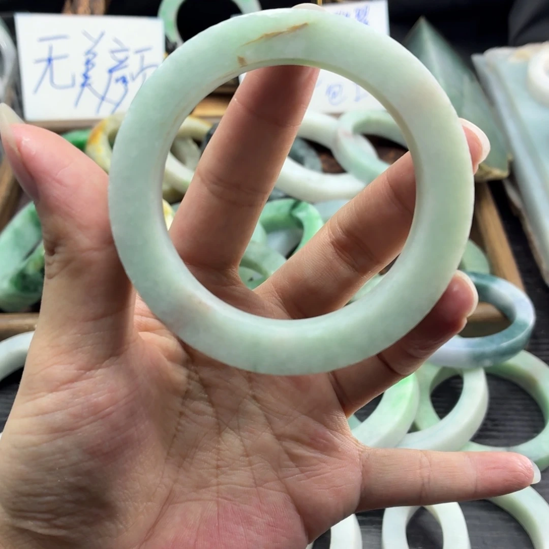 定制翡翠未镶嵌缅甸翡翠A货手镯毛胚定制