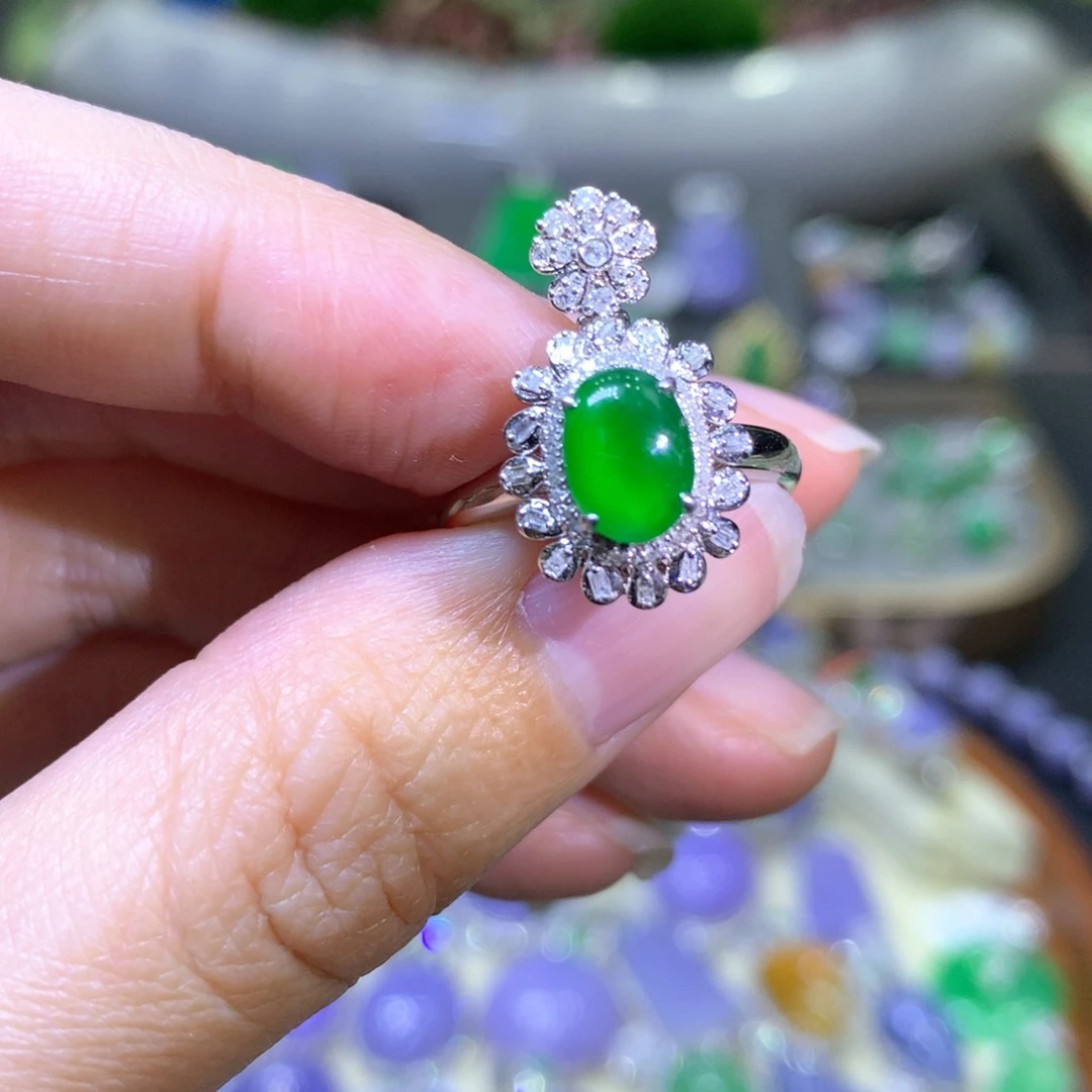 【闪购商品】翡翠颈饰18K金镶嵌翡翠吊坠项链