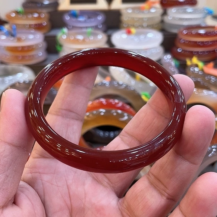 玛瑙/玉髓手镯未镶嵌