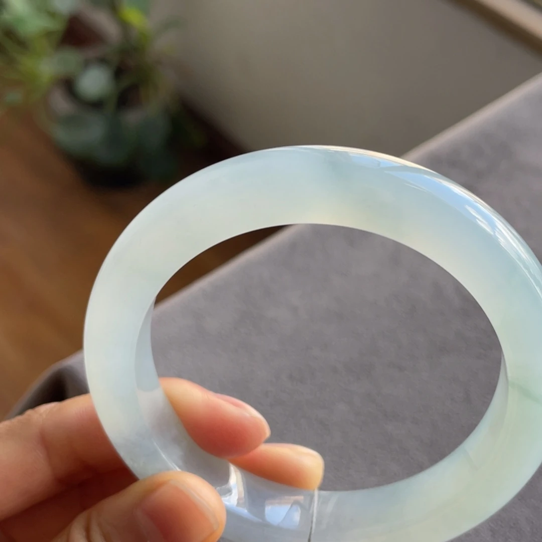 翡翠未镶嵌手镯白月光