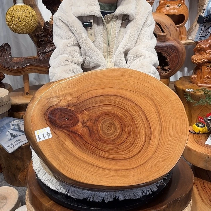 香樟木香樟木根雕凳子一物一拍编号411长45宽34高26