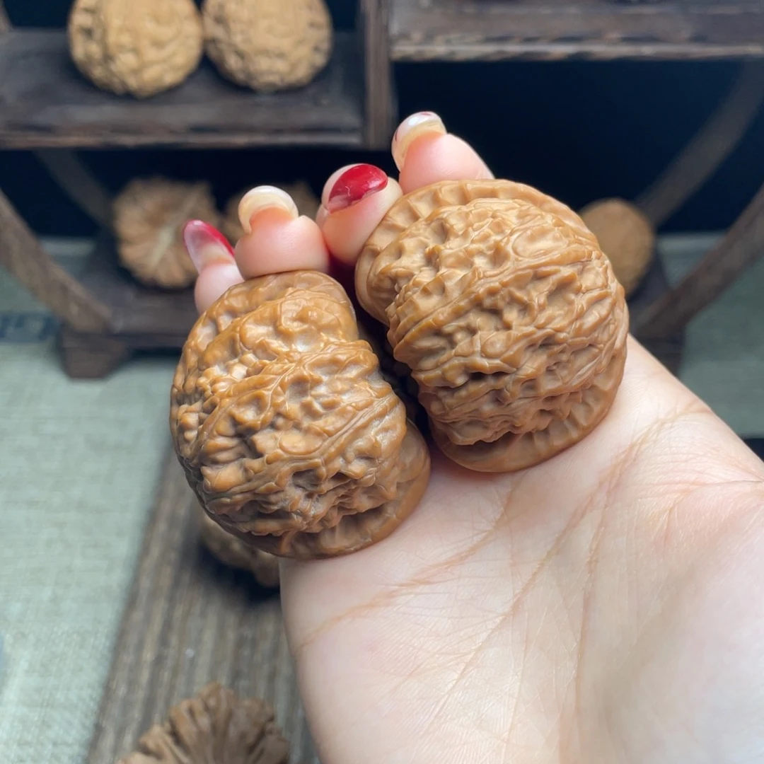 诸***宜文玩核桃吊坠白狮子44