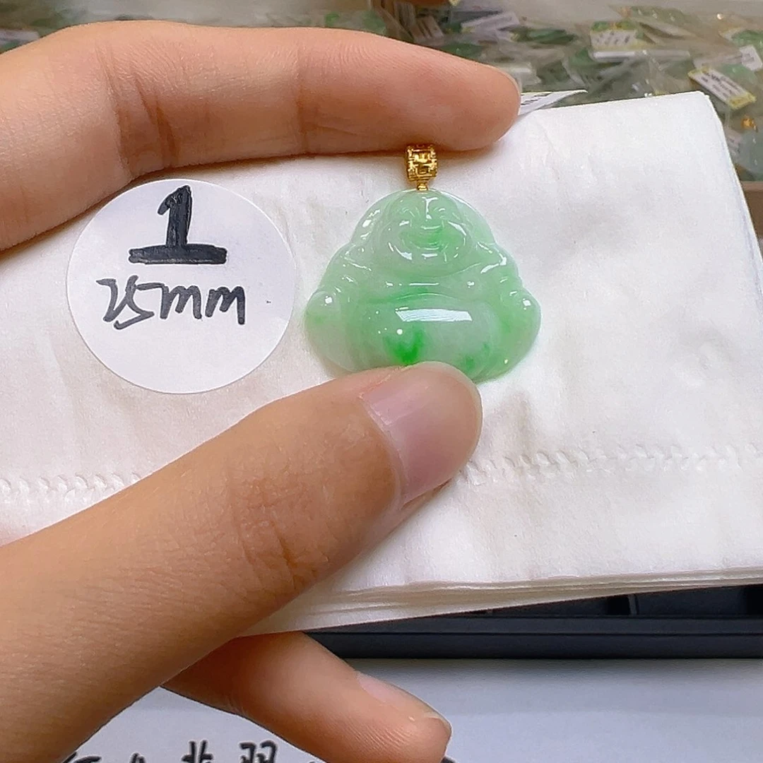 翡翠18K金镶嵌颈饰翡翠