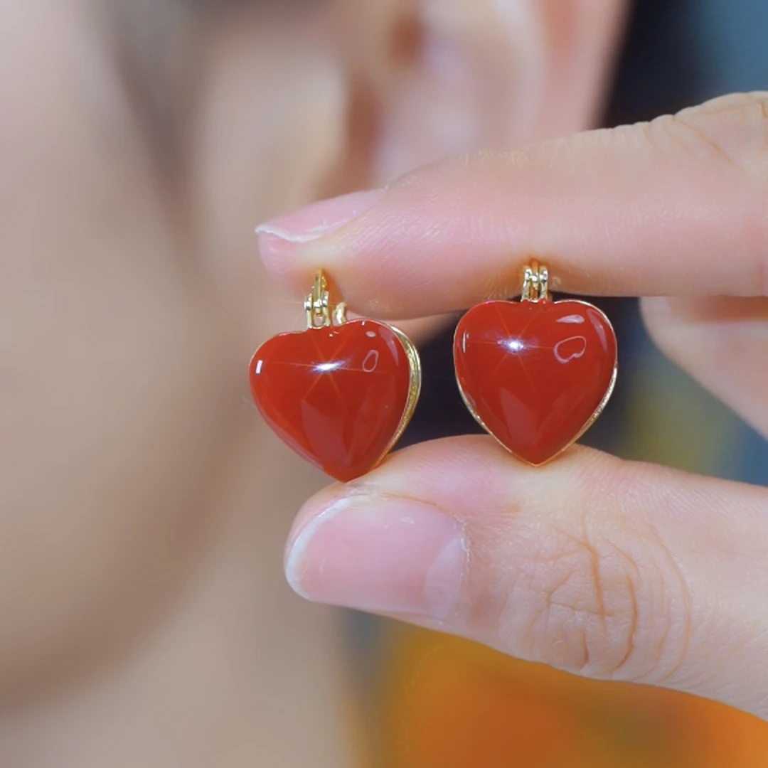 铜合金合成锆石耳饰 红色爱心简约时尚小众设计感耳环