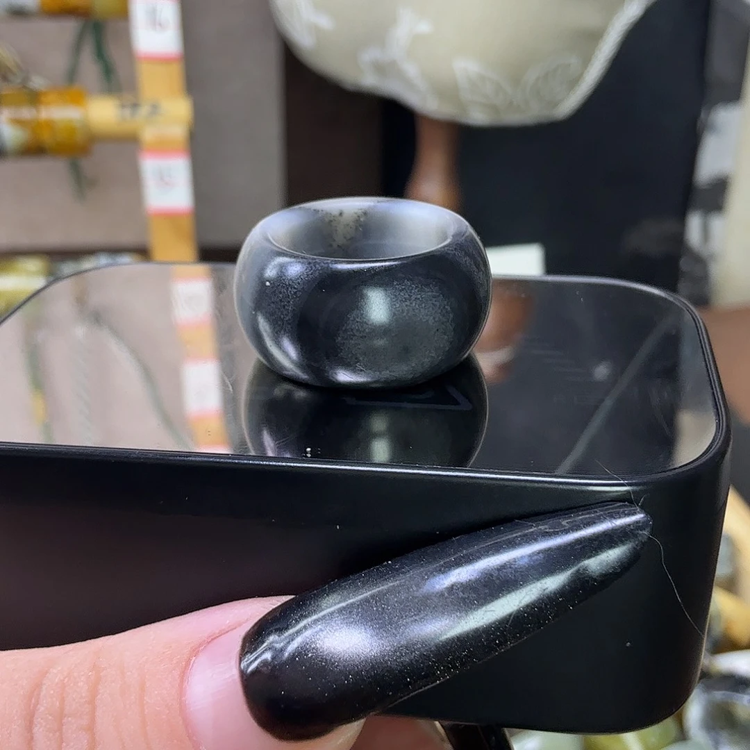 蛇纹石玉未镶嵌戒指18.38