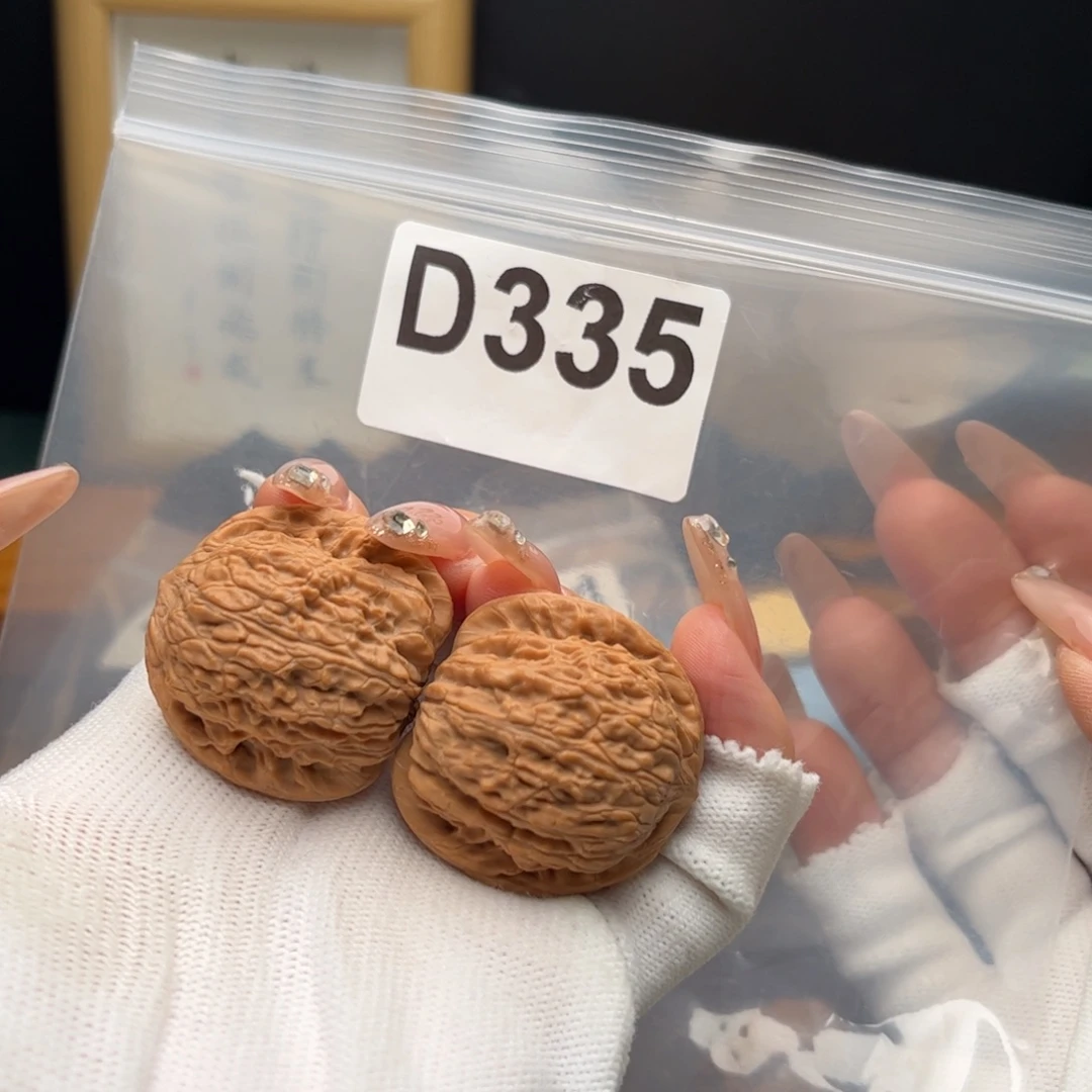 把件文玩核桃35左右绣球d335