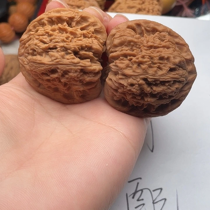 木质44-41凹底压手对 有点黄