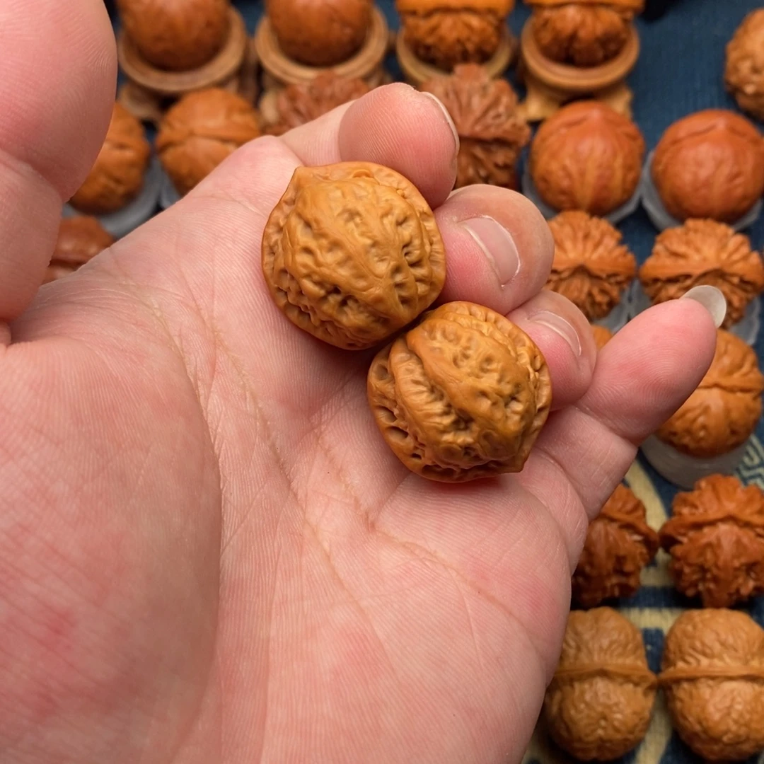 文玩核桃把件小龙脊