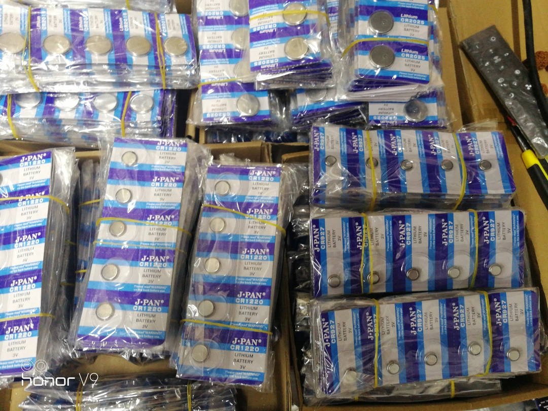 钥匙扣电池，款式颜色随机，1011