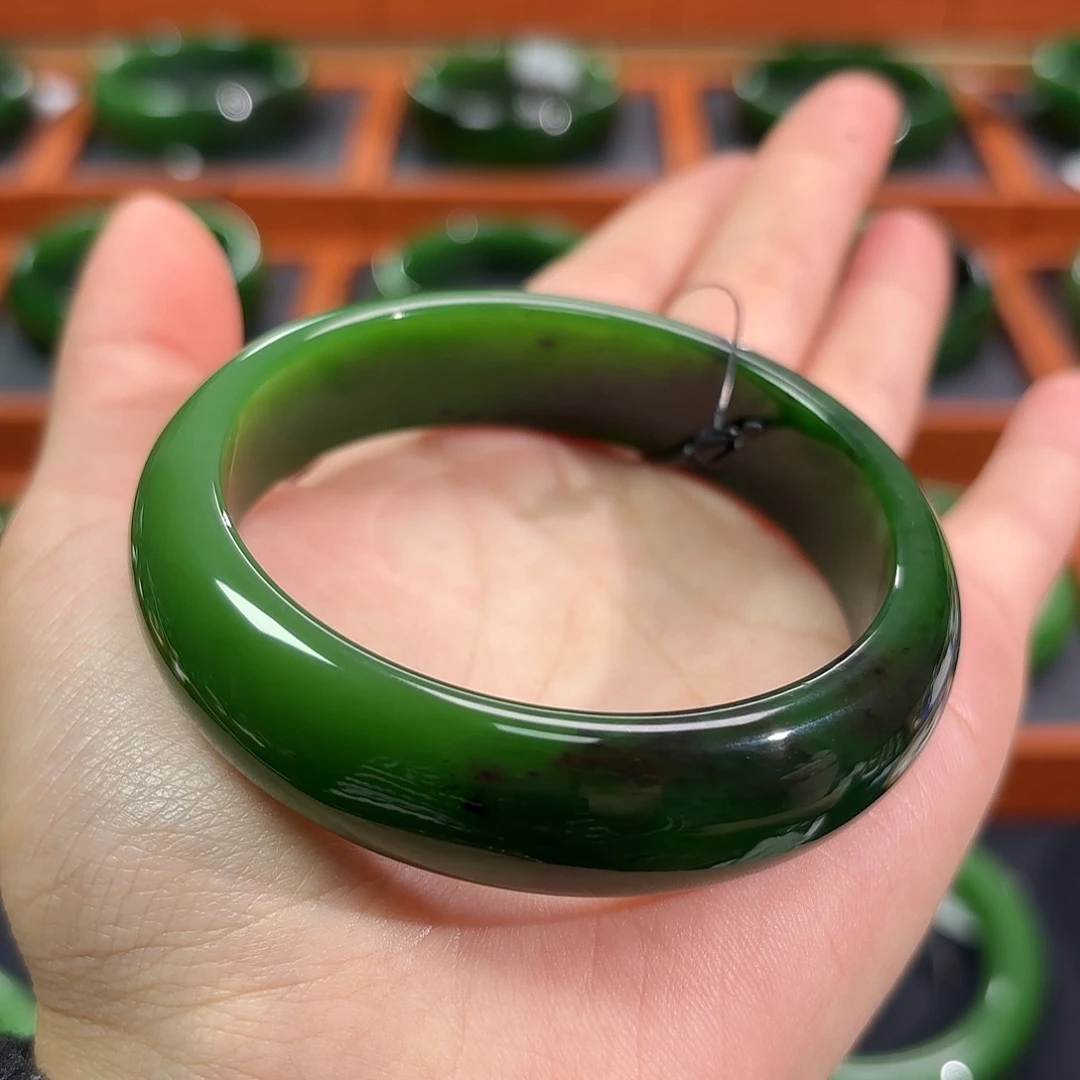 和田玉（碧玉）未镶嵌手镯红皮辣阳绿5758