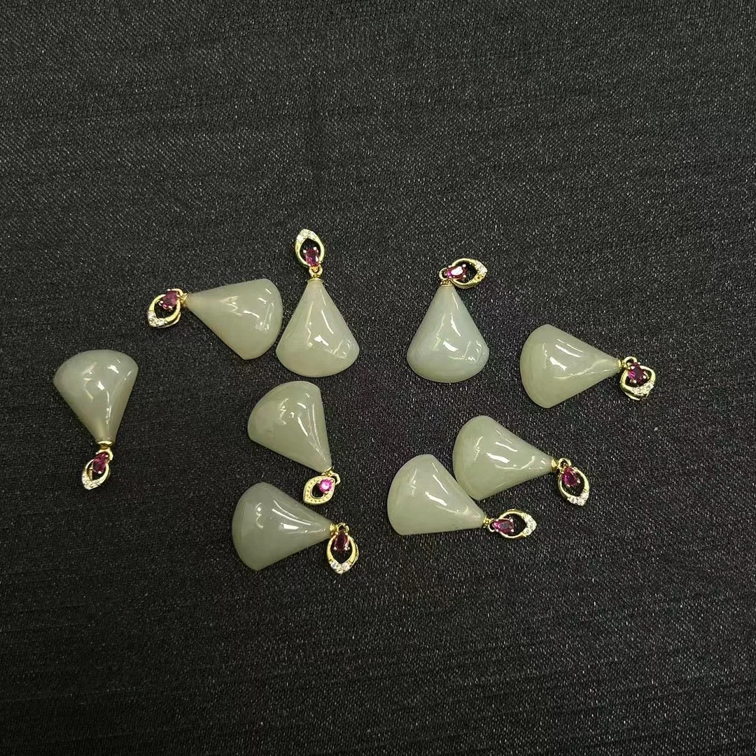 925和田玉裙子吊坠（多样性发一件）