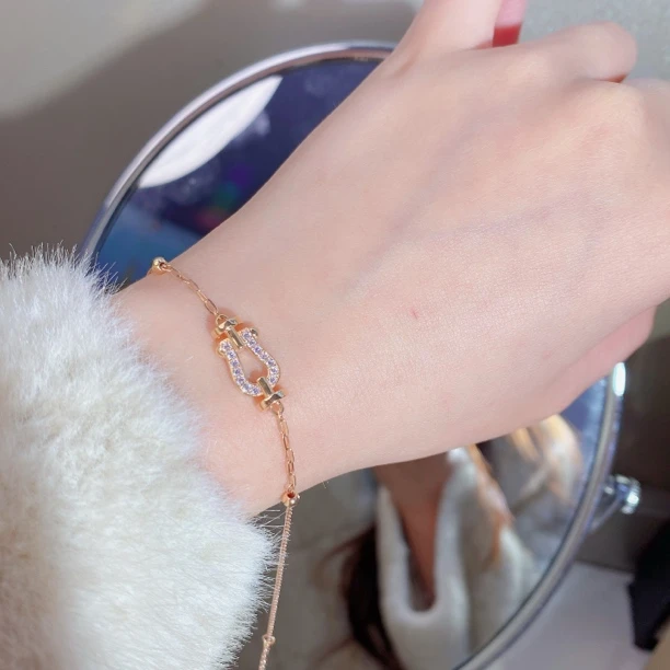 18k金手链，马蹄款