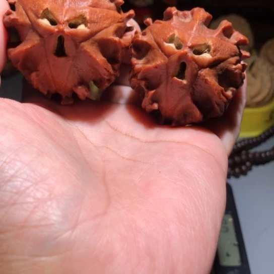 幸***安橄榄核吊坠异型火箭头橄榄