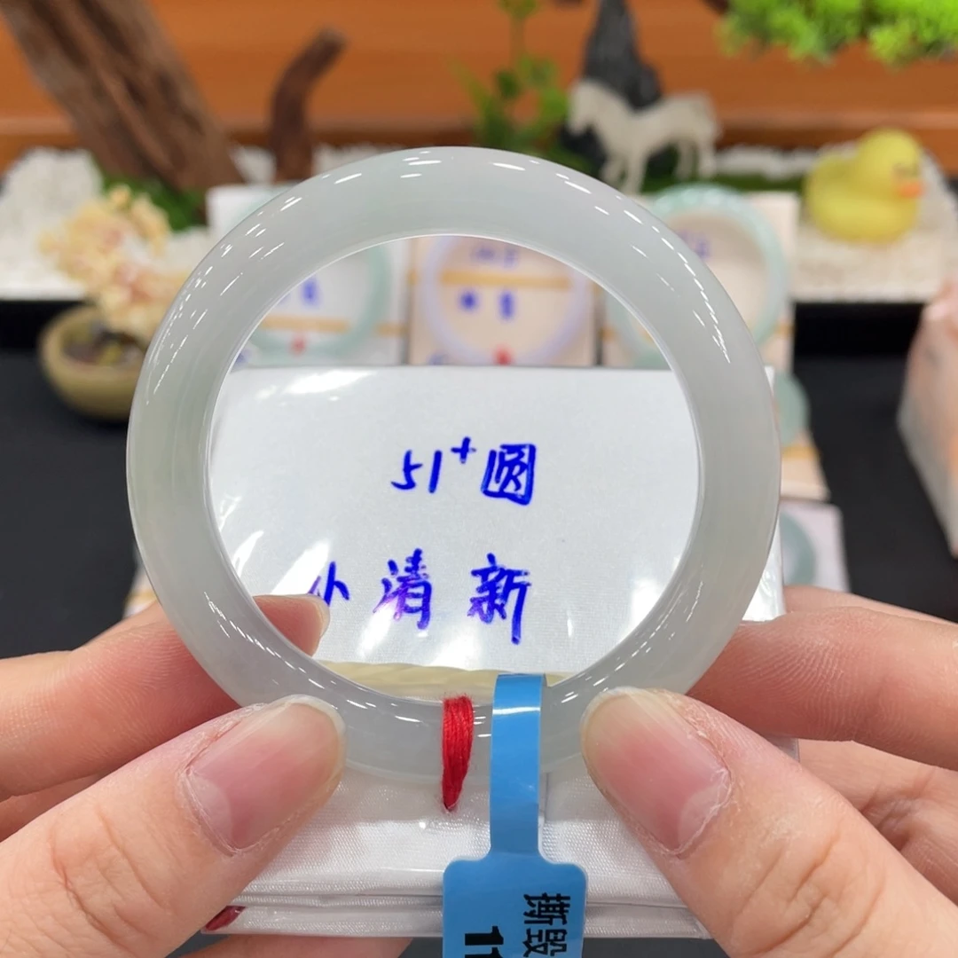 翡翠未镶嵌手镯缅甸天然翡翠