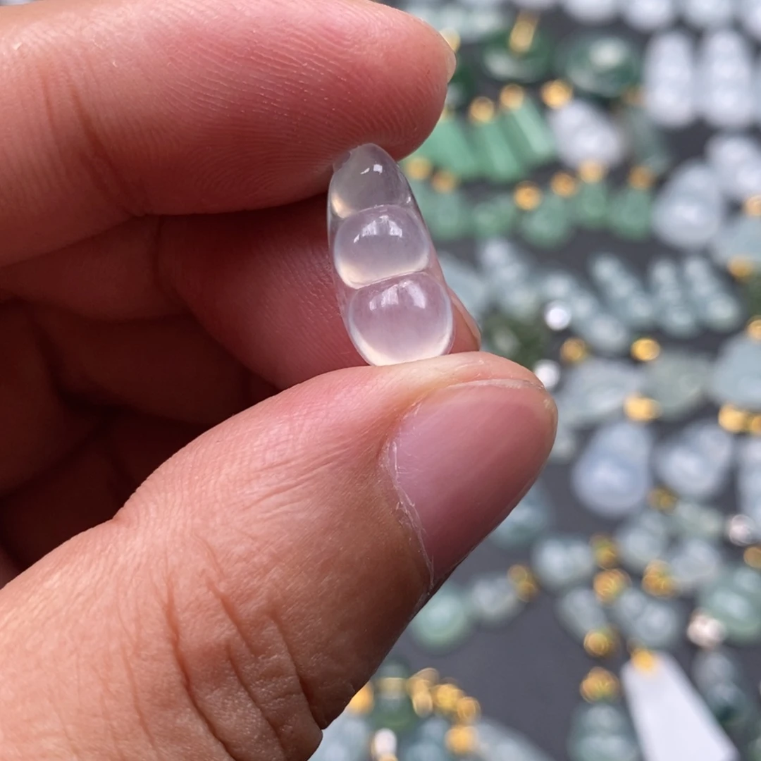 ****河翡翠18K金镶嵌颈饰