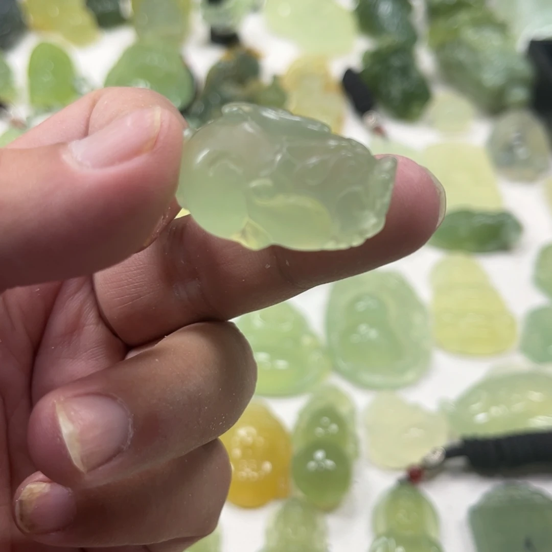 岫玉未镶嵌颈饰天然岫玉未镶嵌颈饰