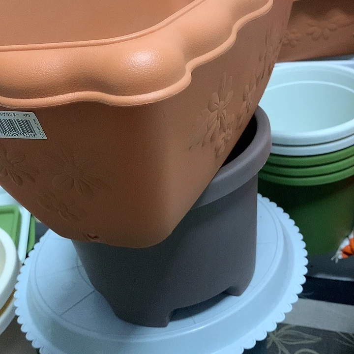 2个470桃红菜盆浮雕爱丽思