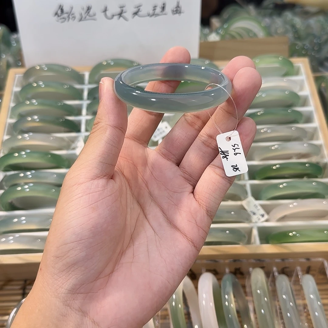玛瑙/玉髓未镶嵌手镯圈口53.6