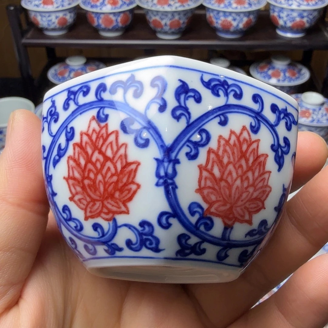 青花釉里红满绘六方杯