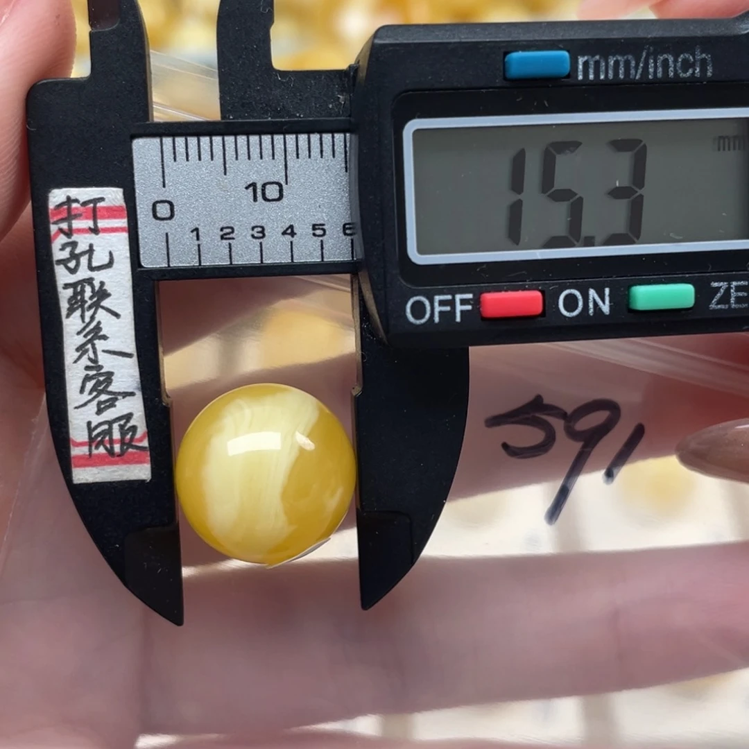 琥珀裸石未镶嵌?**宝蜜蜡