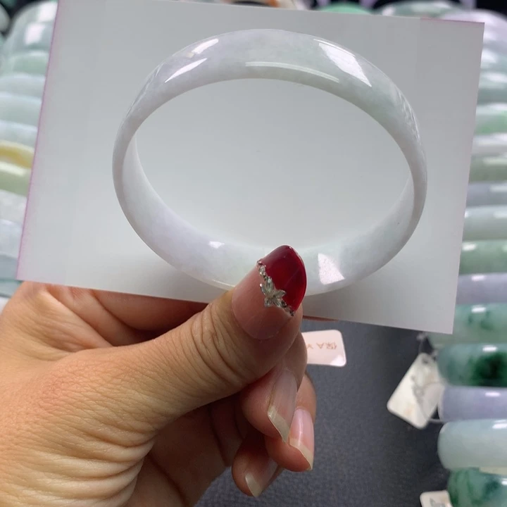 翡翠未镶嵌手镯公主52+