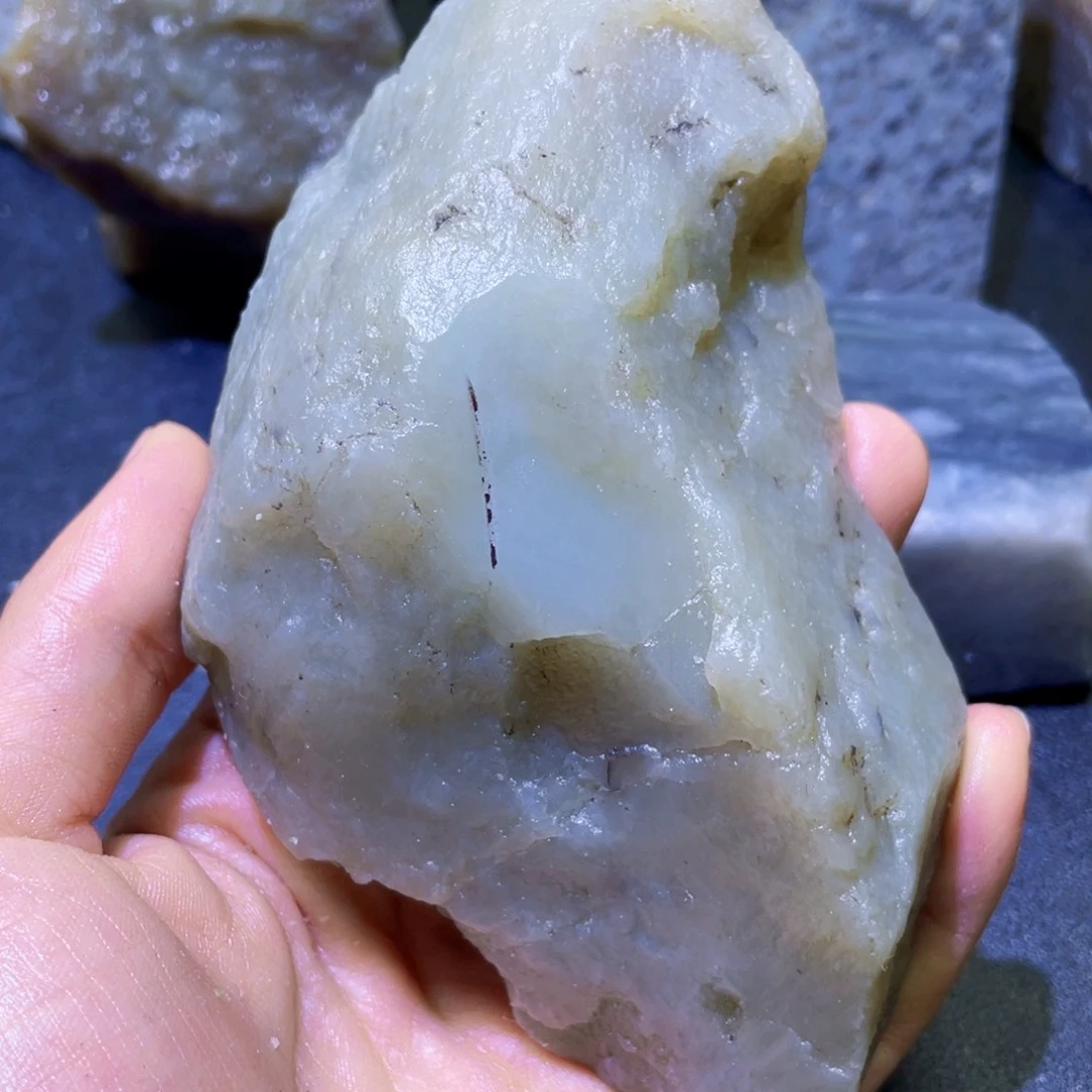 和田玉未镶嵌珠宝半成品