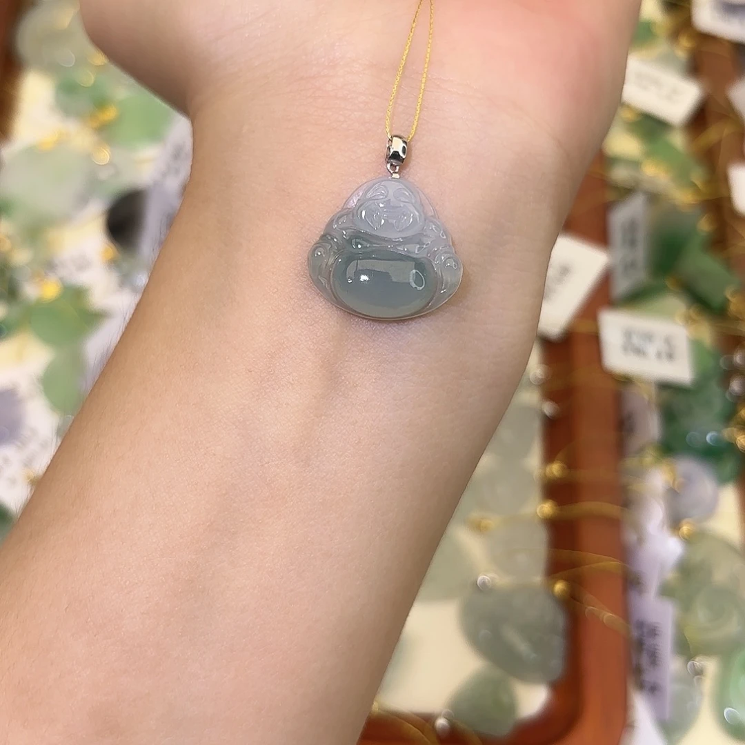 翡翠18K金镶嵌颈饰佛公