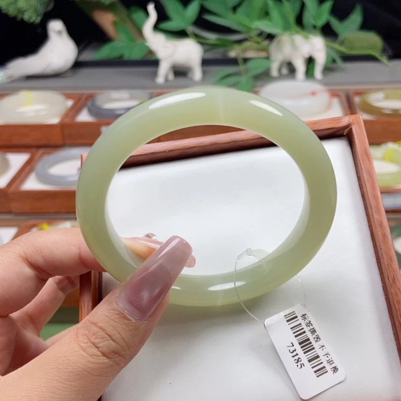 【闪购商品】和田玉手镯未镶嵌55/56青海冰提葡萄肉9