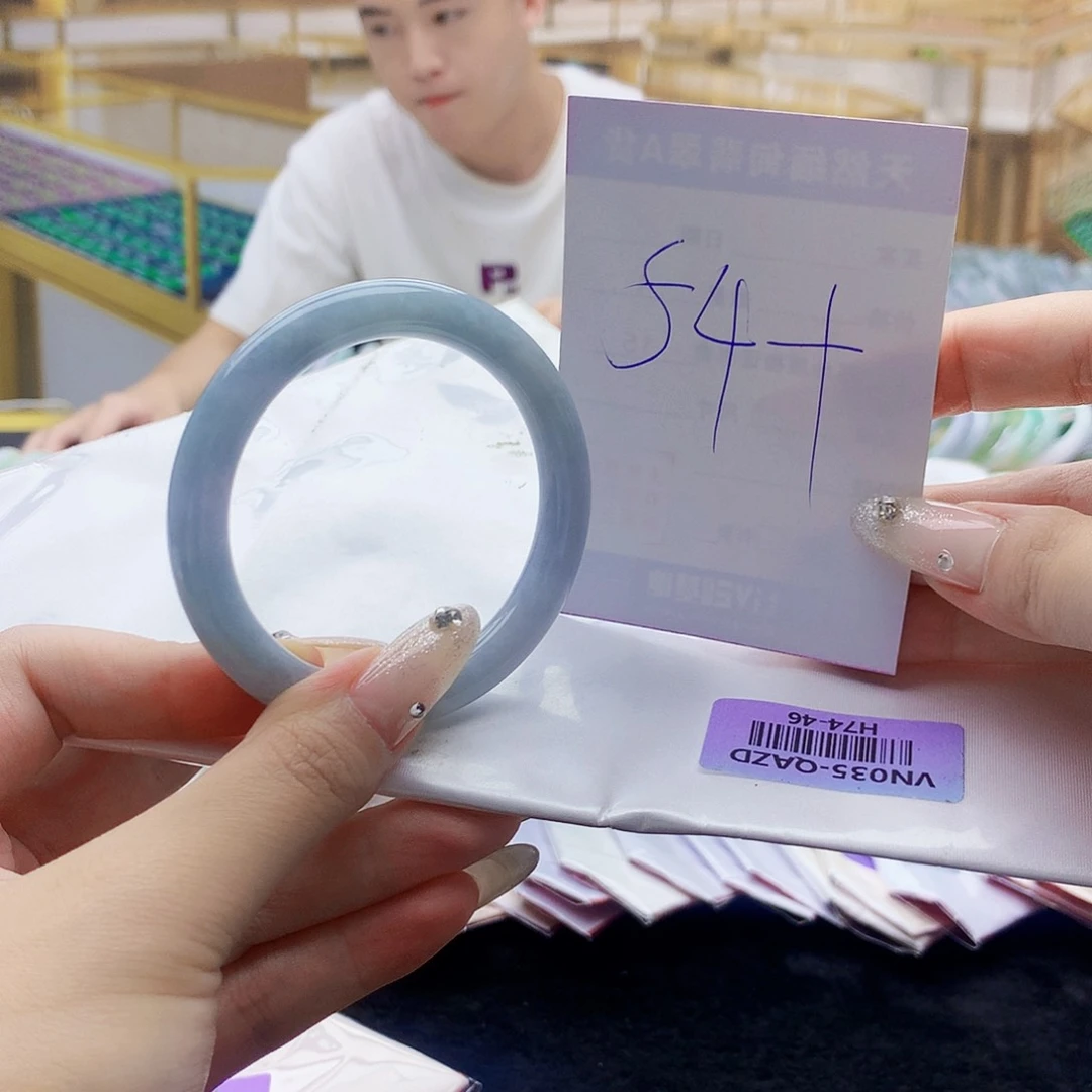 翡翠手镯未镶嵌00……