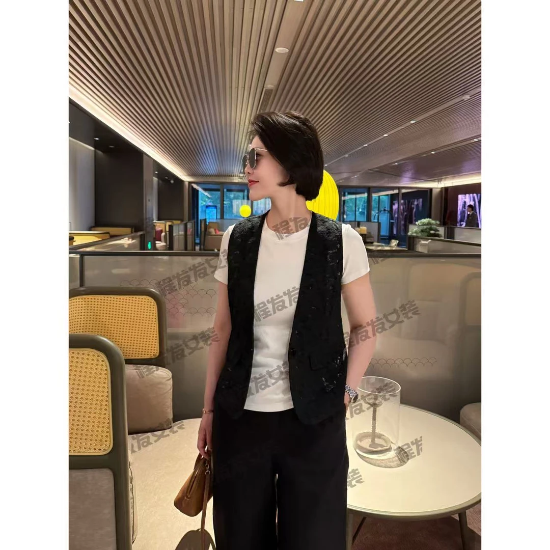 【程发发】（尘圆）深V一粒扣绣花马甲F2002