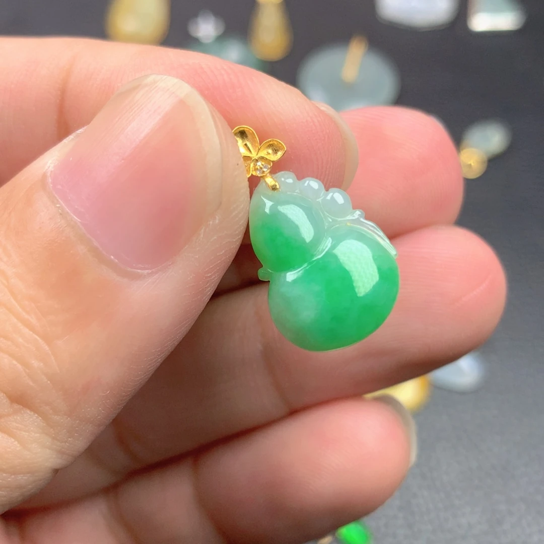 【闪购商品】颈饰18K金镶嵌翡翠翡翠