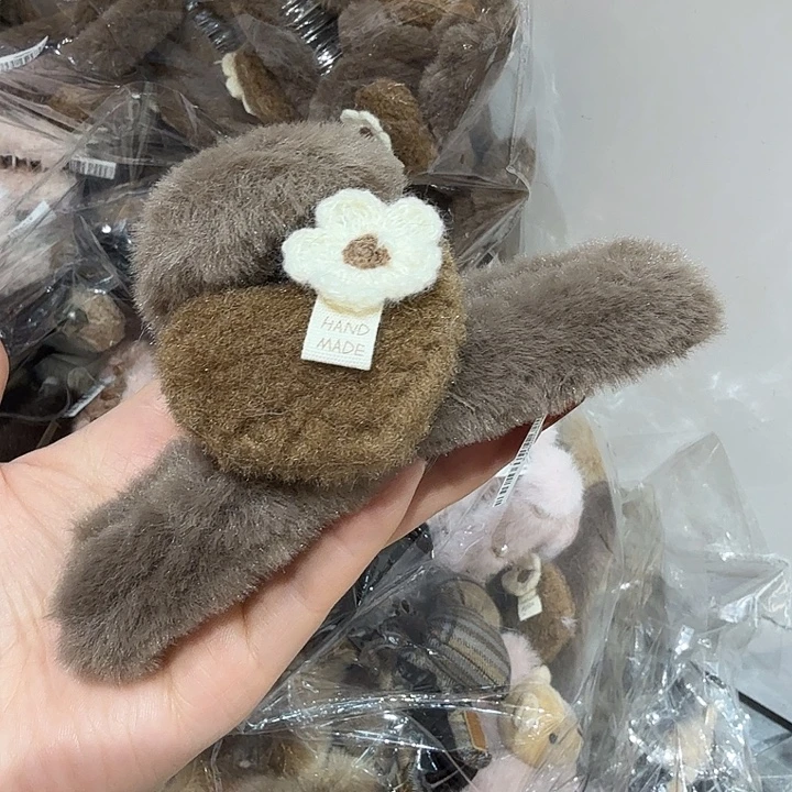 铁合金皮质咖色爱心毛大抓18