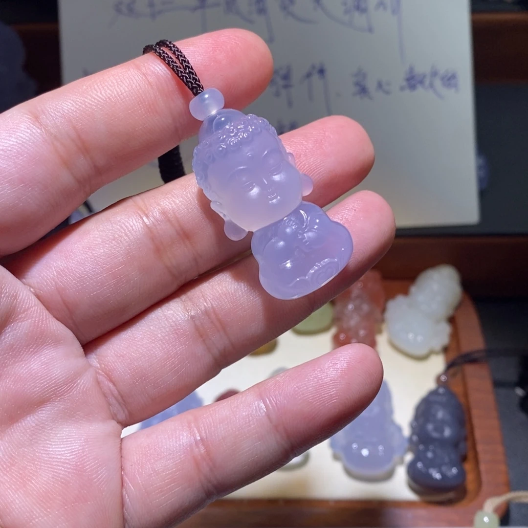 满***红玛瑙/玉髓未镶嵌颈饰大日宝宝佛