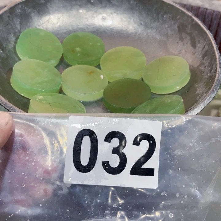 蛇纹石玉未镶嵌岫玉