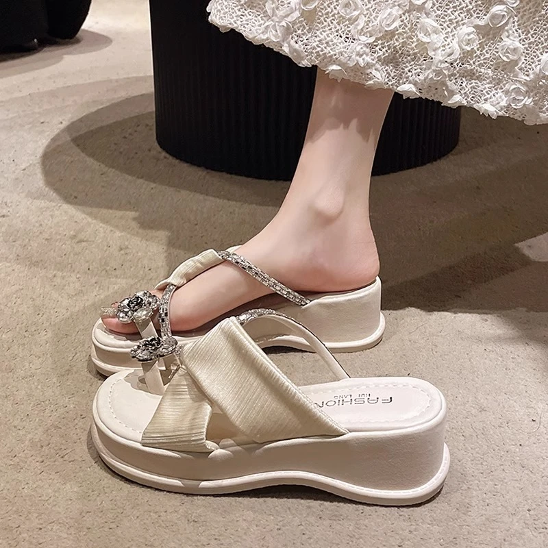 法式绝美松糕厚底水钻套趾拖鞋女2025夏季新款外穿高级感轻便凉拖