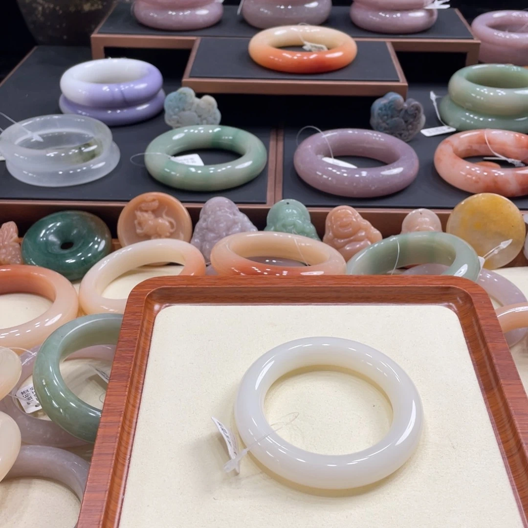 石英岩玉手串未镶嵌