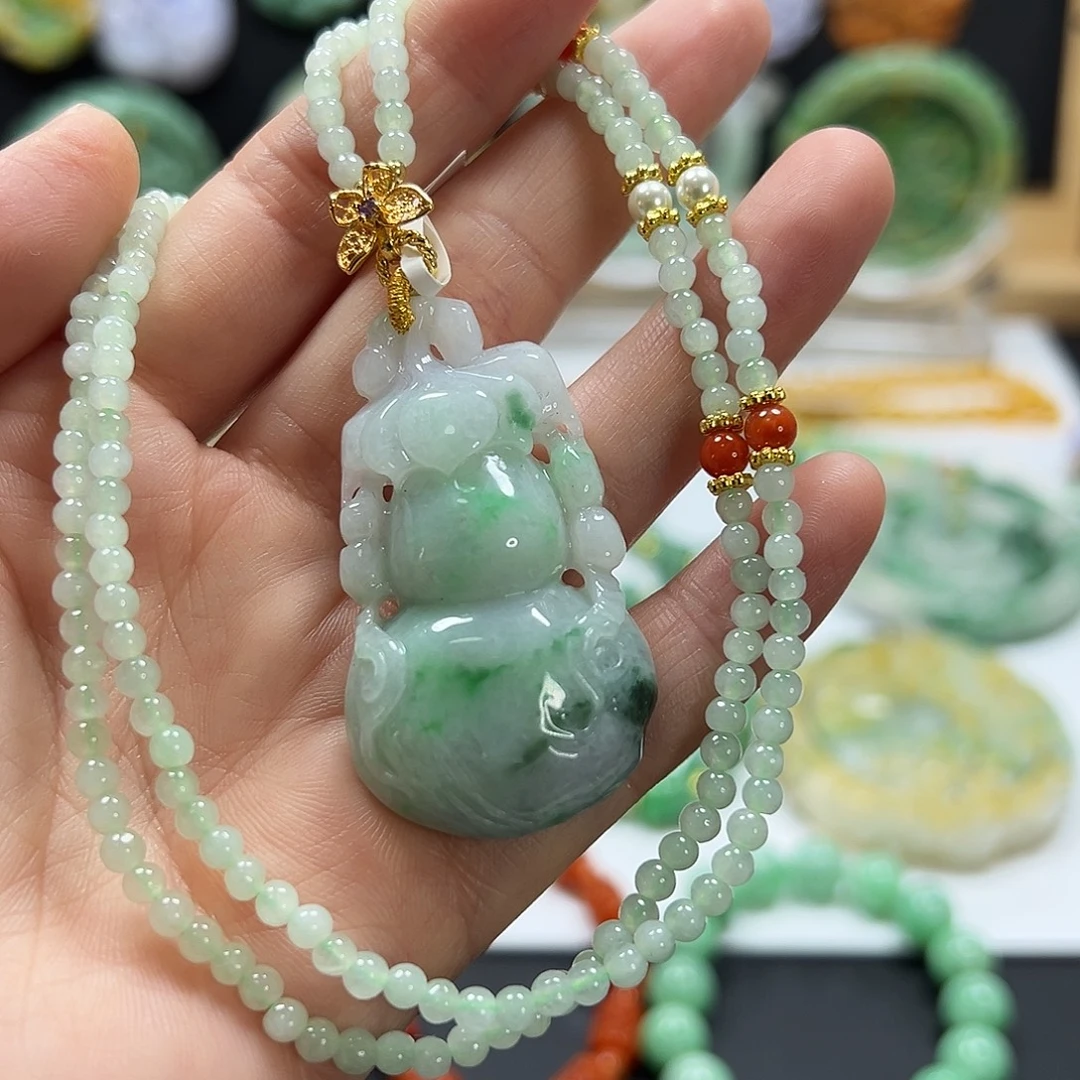 翡翠未镶嵌颈饰吊坠