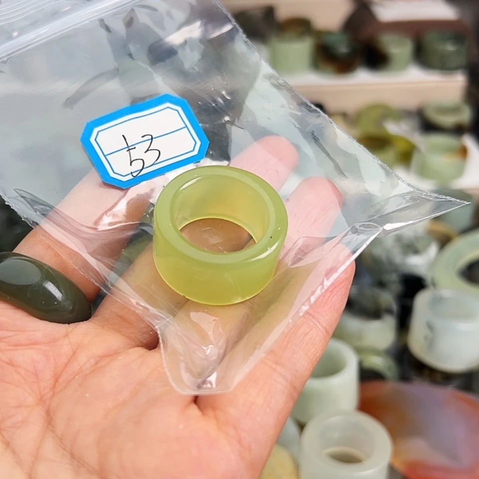【闪购商品】蛇纹石玉未镶嵌戒指村****斯