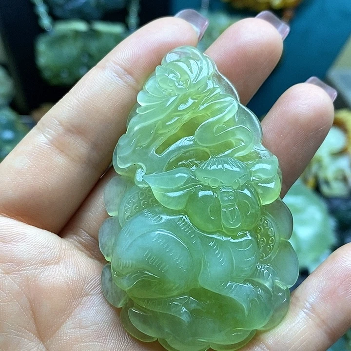 蛇纹石玉未镶嵌挂件